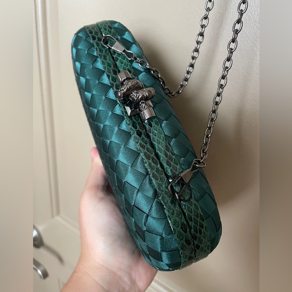 Crossbody bag - Picture 7 of 9